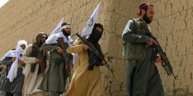 Afganistan'da 172 Taliban üyesi teslim oldu