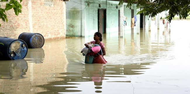 Cammu Keşmir'de sel nedeniyle 8 Hindu hacı adayı öldü