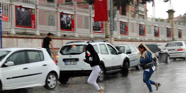 Edirne’de beklenen yağmur başladı