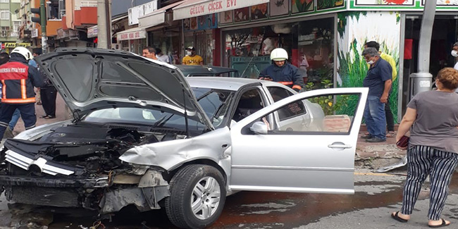 Tarsus'ta iki otomobil çarpıştı: 1 yaralı
