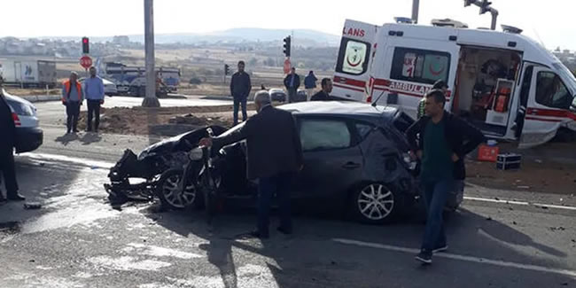 Elazığ'da otomobil ile ambulans çarpıştı: 7 yaralı