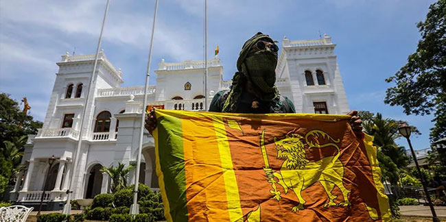 Sri Lanka Devlet Başkanı Rajapaksa e-mail yoluyla istifa etti
