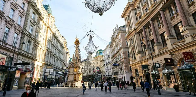 Avusturya'da aşısızlara sokağa çıkma yasağı