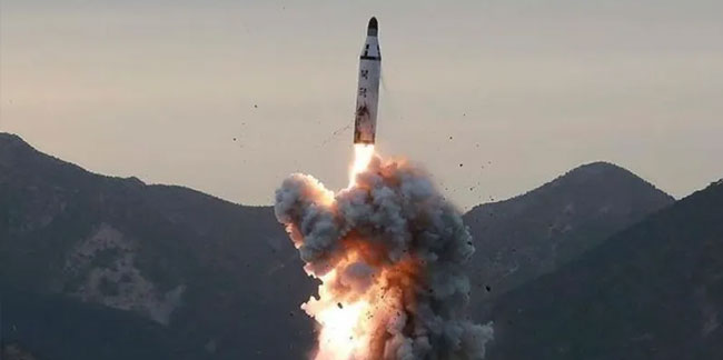 Kuzey Kore, Japon Denizi'ne iki balistik füze fırlattı!