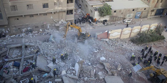 Kahire'de bina çöktü: 8 ölü, 29 yaralı