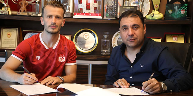 Abdülkadir Parmak Sivasspor'a imzayı attı