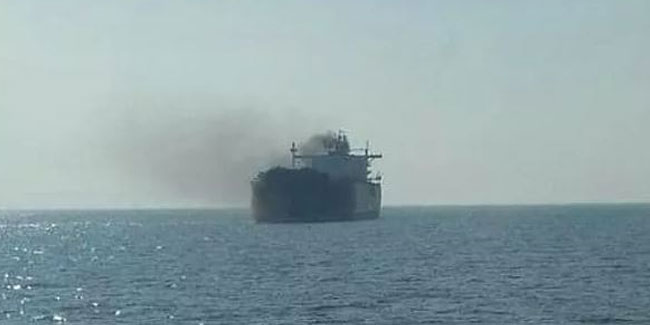 Rus savaş gemisi Romanya'ya ait kargo gemisini vurdu