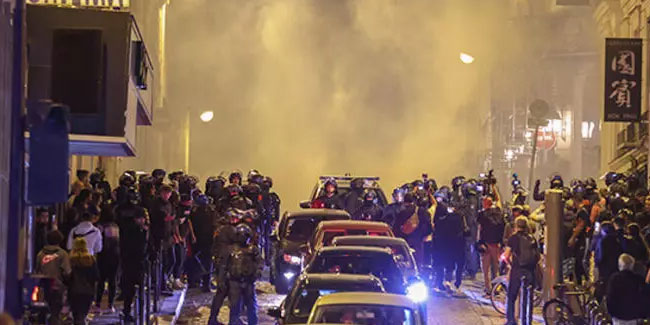 Paris’te belediye başkanının evine saldırı