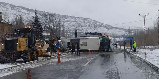 Sivas’ta otobüs kazası! Ölü ve yaralılar var