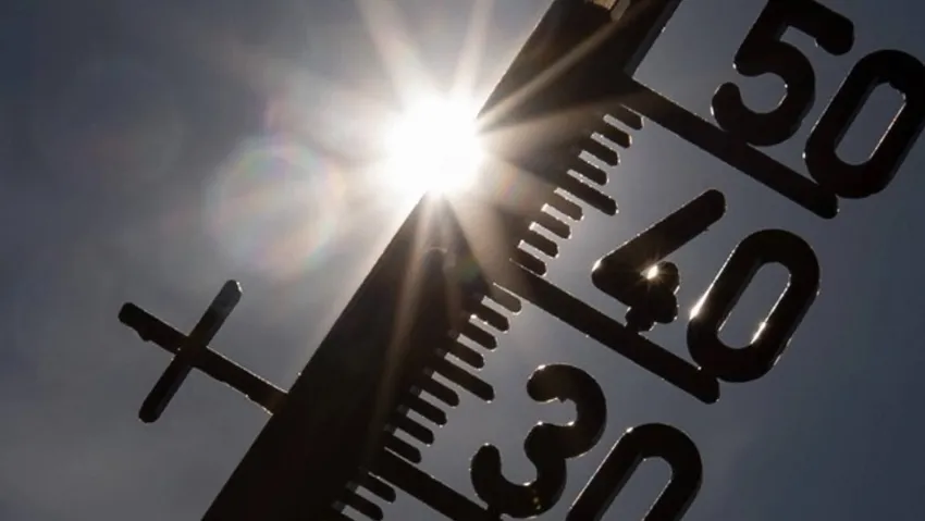 Dünya yanıyor: Termometreler 45 dereceyi gösterdi