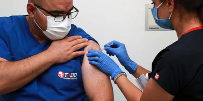 Covid-19 aşısının denemeleri Ankara Şehir Hastanesi'nde de başladı