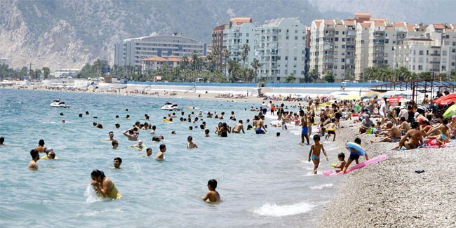 Turistler geliyor, Antalya 16 milyon hedefine ilerliyor