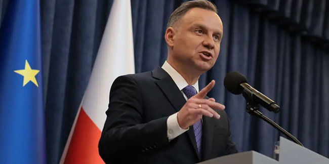 Polonya Devlet Başkanı Duda'dan "Rus" etkilerini araştıracak yasada geri adım