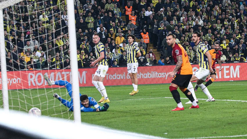 Galatasaray Fenerbahçe'yi rahat geçti!