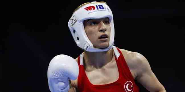 Milli boksör Ayşe Çağırır Dünya Şampiyonu oldu