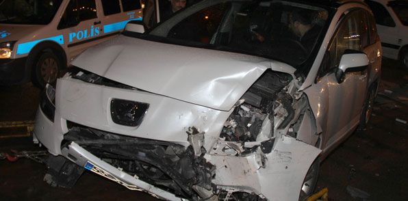 Samsun'da feci kaza: 8 yaralı!