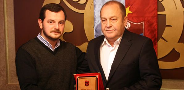 Trabzon, Üner'e veda etti