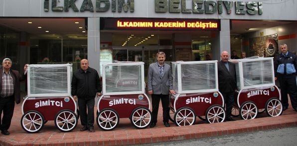 Simitçilere Osmanlı mimarisi simit arabası