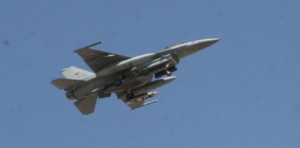 F-16 uçağına Suriye’den taciz