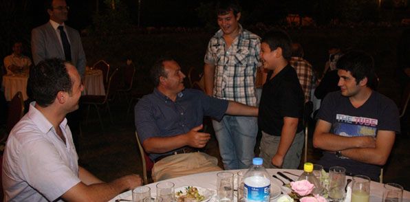Kızılcık'tan şehit ailelerine iftar yemeği