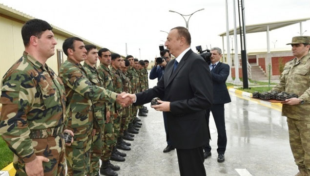 Aliyev cepheye indi!