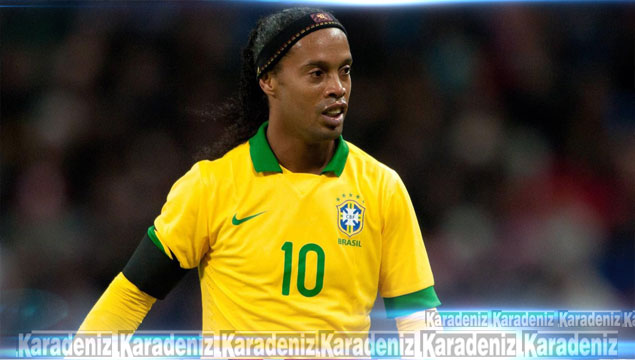 Ronaldinho geliyor!
