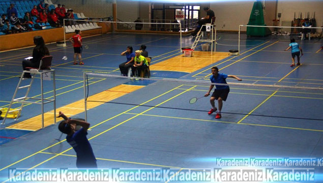 Badminton analig şampiyonası Erzincan’da başladı 