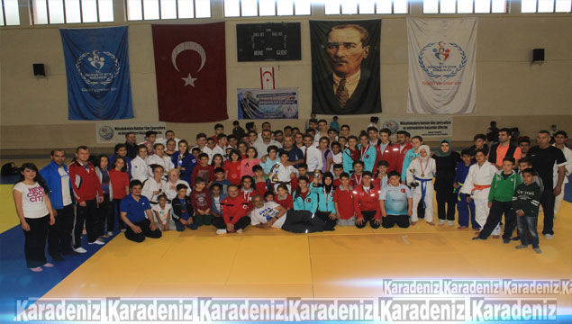 Türk dil kupası judo şampiyonası sona erdi