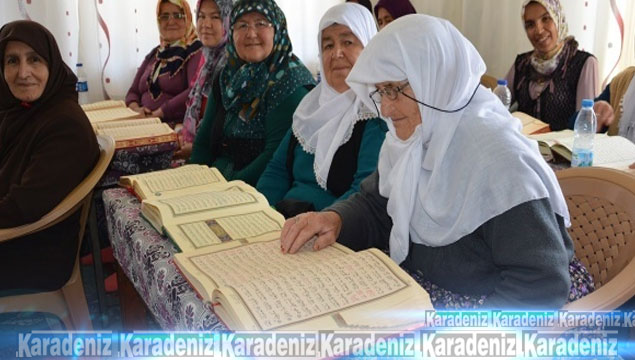 85 yaşında Kur'an-ı Kerim öğrendi