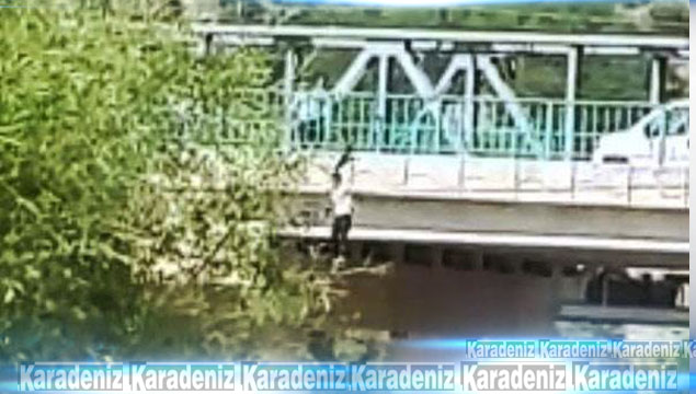 Genç kız köprüden Sakarya Nehri’ne atladı