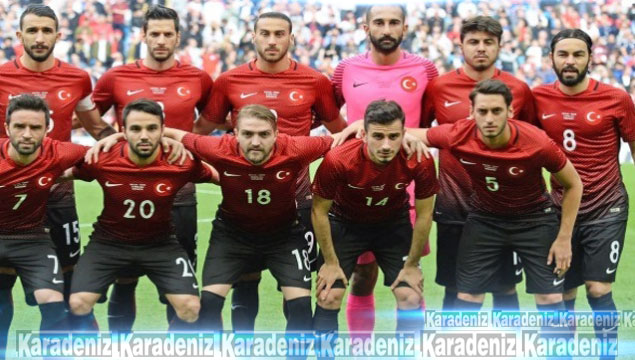 UEFA Türkiye Milli Takım 11'inde tam isabet!