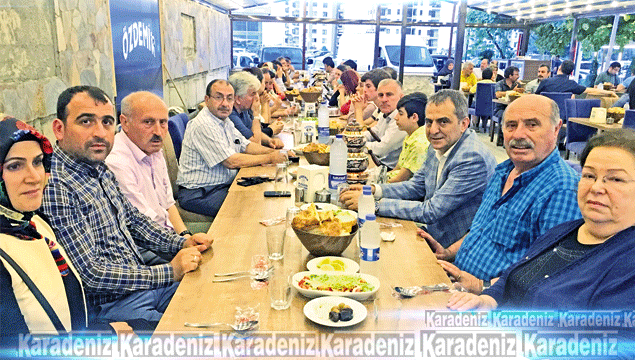 Meclis üyeleri ile iftar yemeği