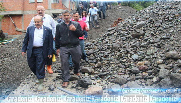 Trabzon’u yağmur vurdu