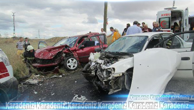 Çorlu'da 2 otomobil çarpıştı: 6 yaralı