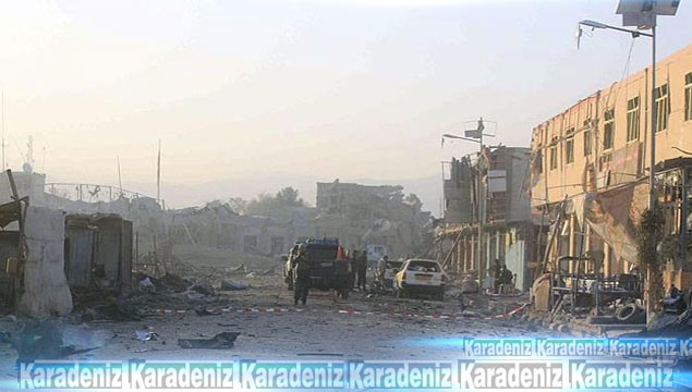 Camiye canlı bomba saldırısı! 27 ölü
