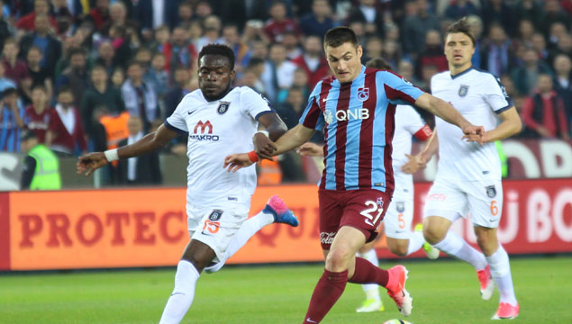 Trabzonspor-Başakşehir maçından kareler...
