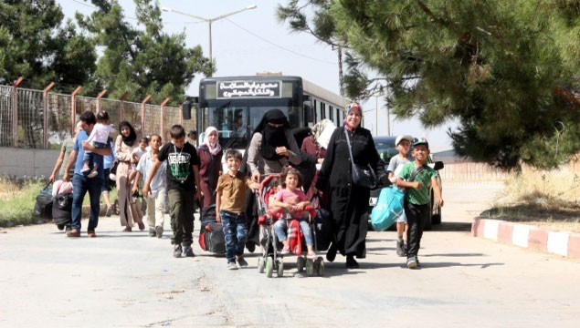 16 bin Suriyeli Türkiye'ye döndü