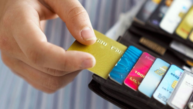 Dikkat! Kredi kartınız alışverişe kapatılabilir