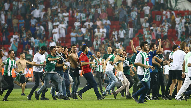 Beşiktaş ve Konya'ya seyircisiz oynama cezası