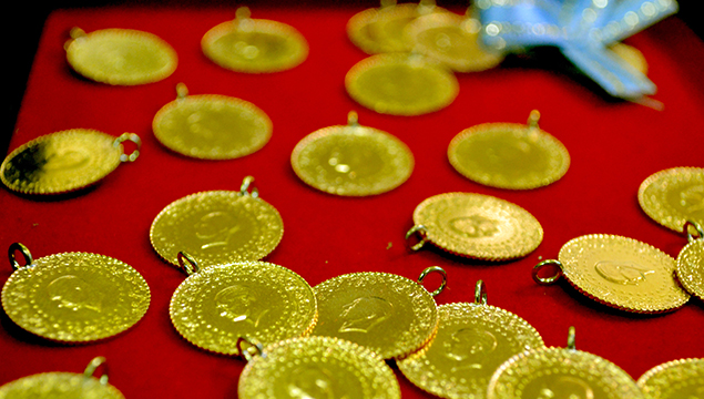 Çeyrek altın 240 lira oldu