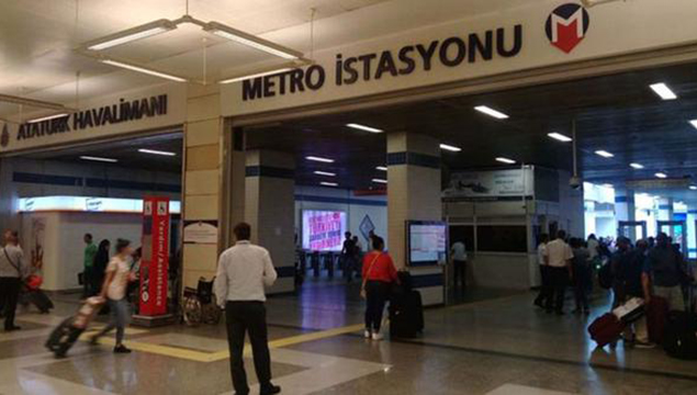 Atatürk Havalimanı'ndaki metro vagonunda dehşet!