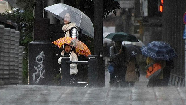 Japonya’da tayfun  Küba’da fırtına!