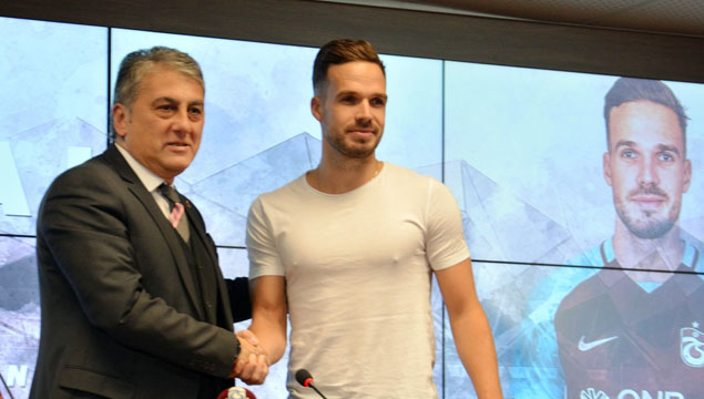  Trabzonspor, Filip Novak ile sözleşme imzaladı 