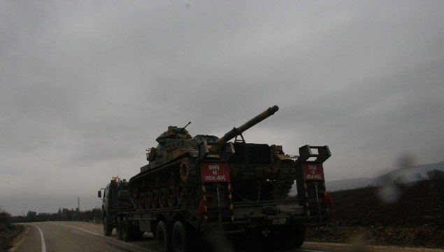 Tanklar Suriye sınırında!
