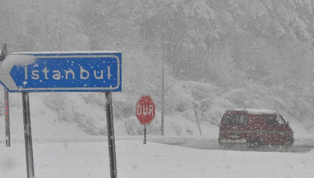 Bolu Dağı'nı kar esir aldı