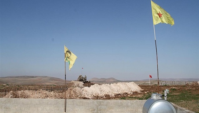 Türbe yakınındaki YPG bayrağı indirildi