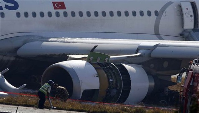 THY yolcu uçağı Nepal'de pistten çıktı