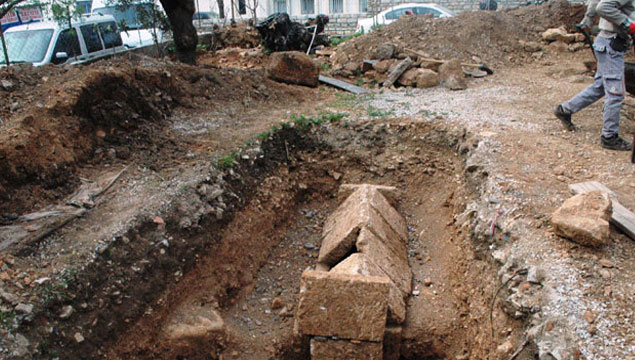 Milattan önce 3 bin yılına ait mezarlar bulundu