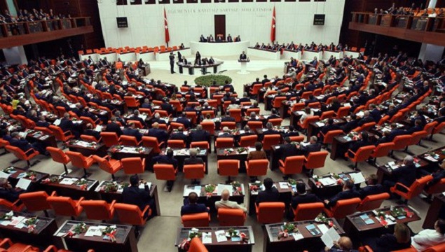 Parti kapatmaları zorlaştıran teklif Meclis'te