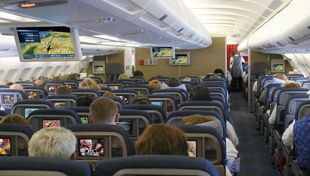 Uçaktaki yolcular gülme krizine girdi